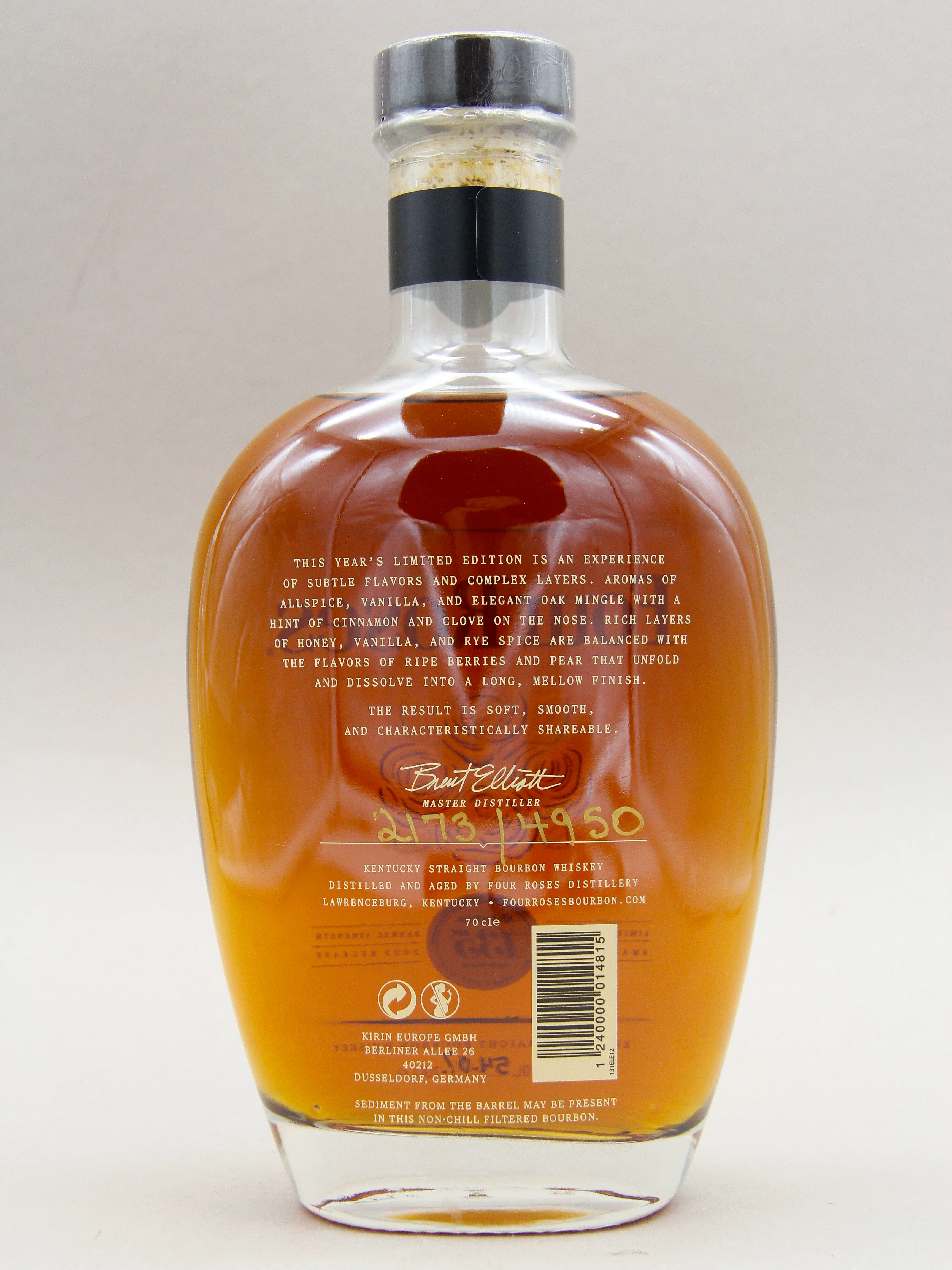 Four Roses Small Batch Bourbon, Limited 135th Edition, 2023 (54%, 70cl) - Image 2