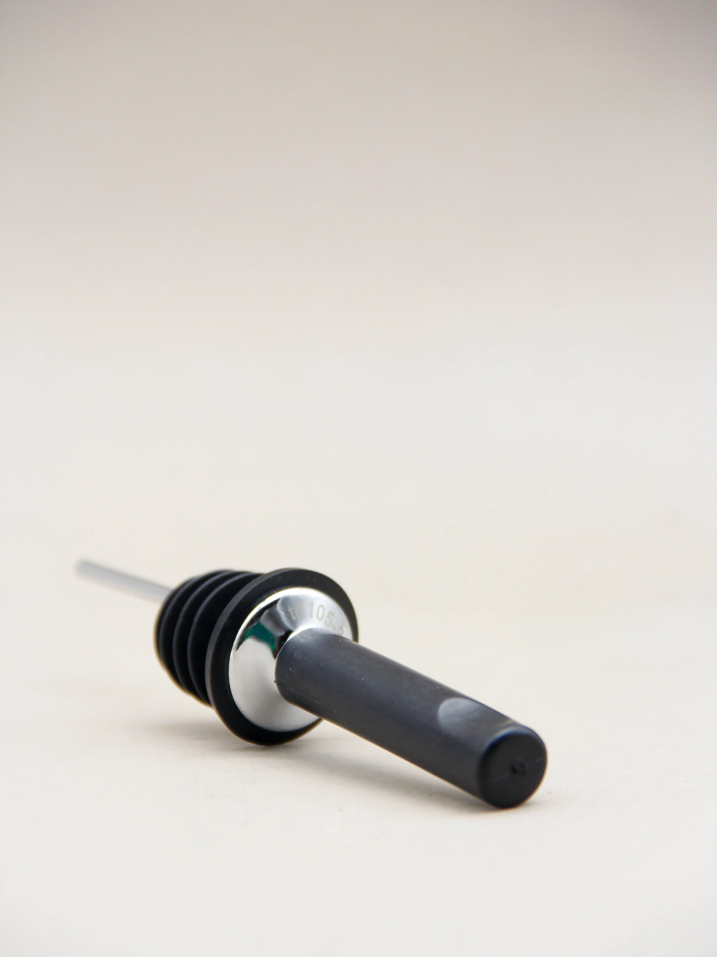 Free Pour Dust Cap - Image 2
